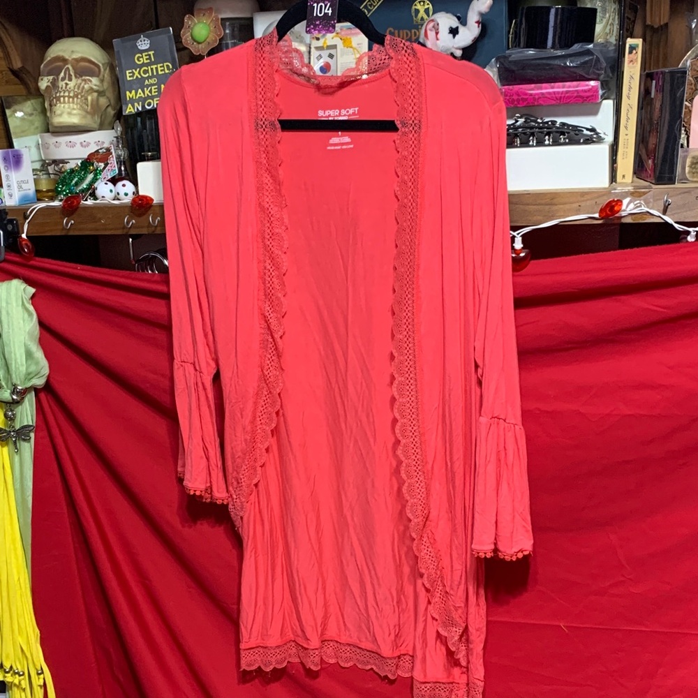 #0 016 size 1 Torrid Red Super Soft Knit open cardigan with lace detailing